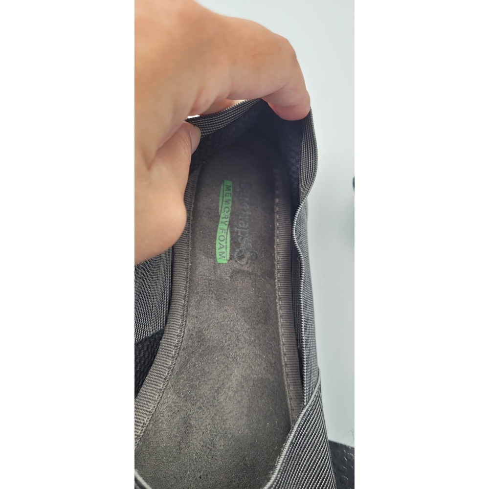 BareTraps Kami Women's Slip On Sandals Size 7.5 Gray Black Elastic Comfort Flats - Picture 8 of 11